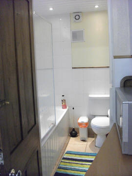 Bathroom, 74 Hubert Road 1